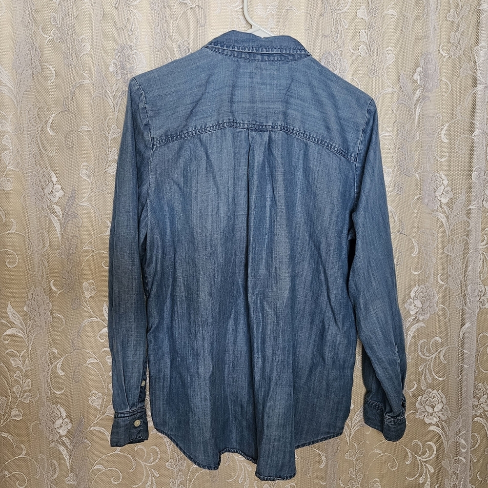 Floral Embroidered Denim Shirt - Picture 5 of 6